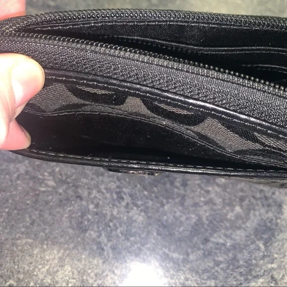 Coach black small zipper wallet wristlet with strap. EUC - Picture 3 of 4